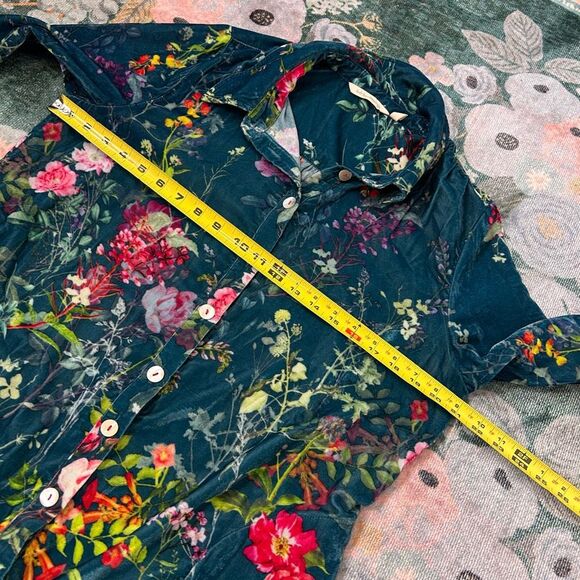 Soft Surroundings Velvet Floral Blouse Top Womens Medium Blue Button Down Shirt - Picture 13 of 15